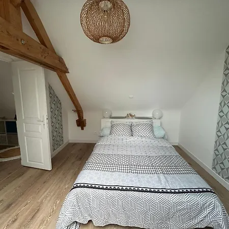 Maison Spacieuse Proche Du Canal De Nantes A Brest Holiday home