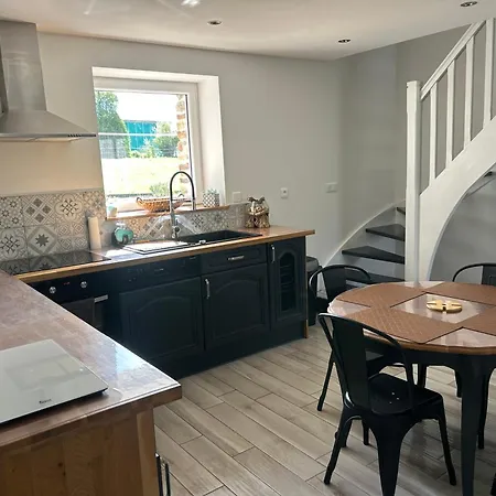 Maison Spacieuse Proche Du Canal De Nantes A Brest - Guenrouet
