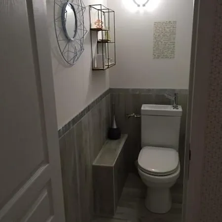 Maison Spacieuse Proche Du Canal De Nantes A Brest Holiday home Plesse