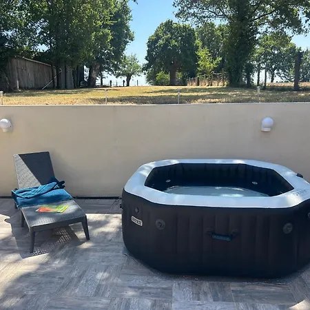 Maison Spacieuse Proche Du Canal De Nantes A Brest Holiday home